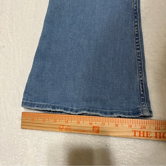 Hollister Women High-Rise Flare Hollister Soft Stretch Light Wash Size 4R (W-27) - Picture 14 of 15